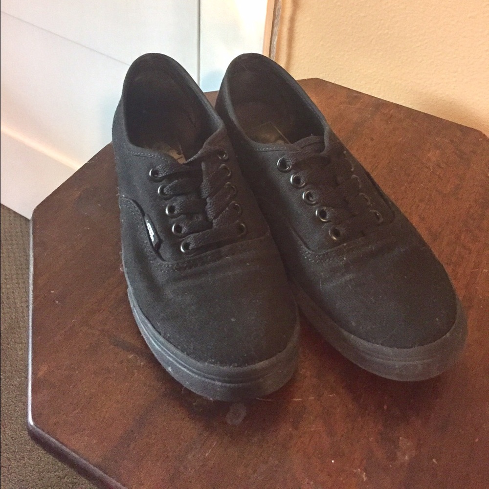All Black Vans Authentic Slim