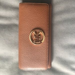 Michael Kors luggage wallet