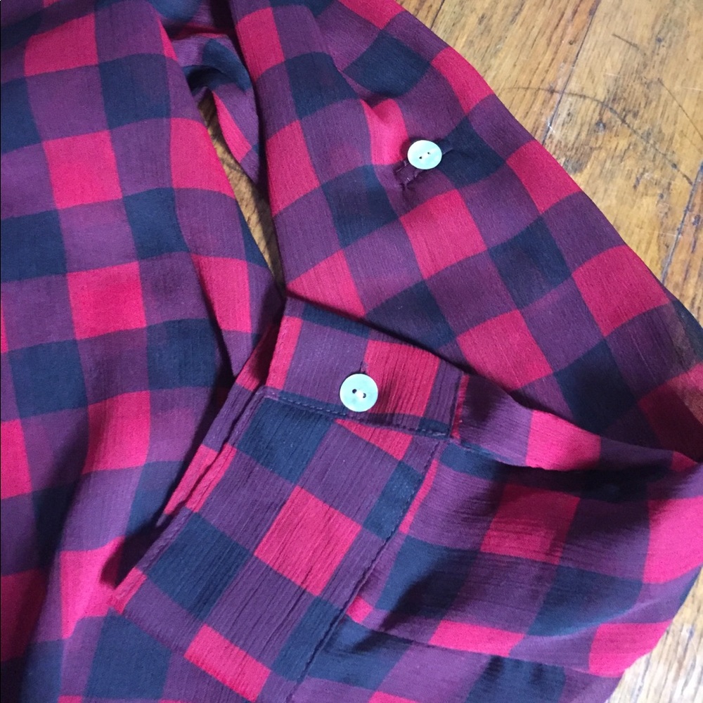 Sheer button down top - Picture 3 of 4