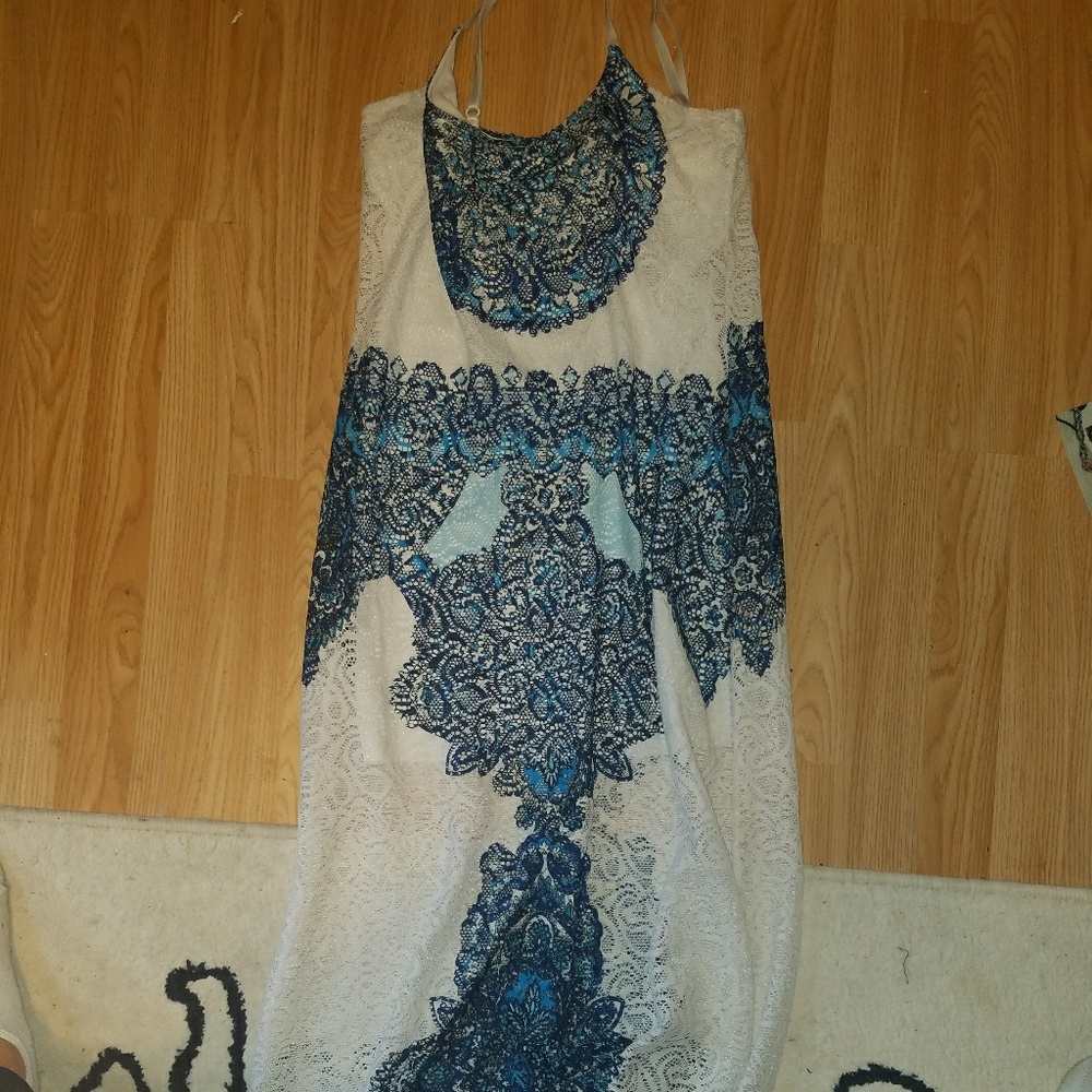 Venus maxi dress size small
