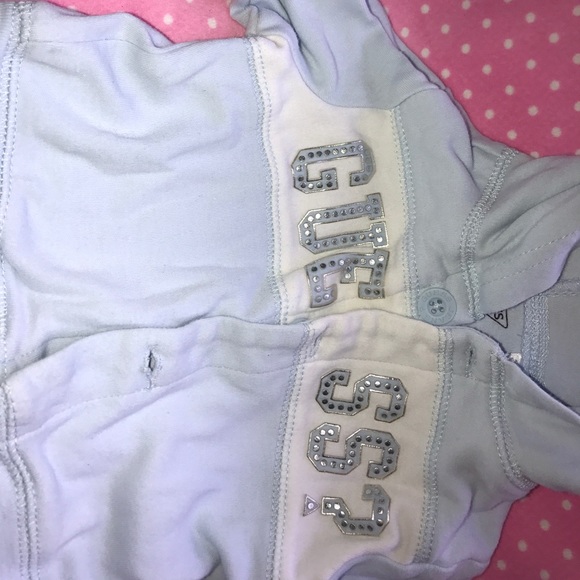 Guess Sweater - Picture 2 of 2