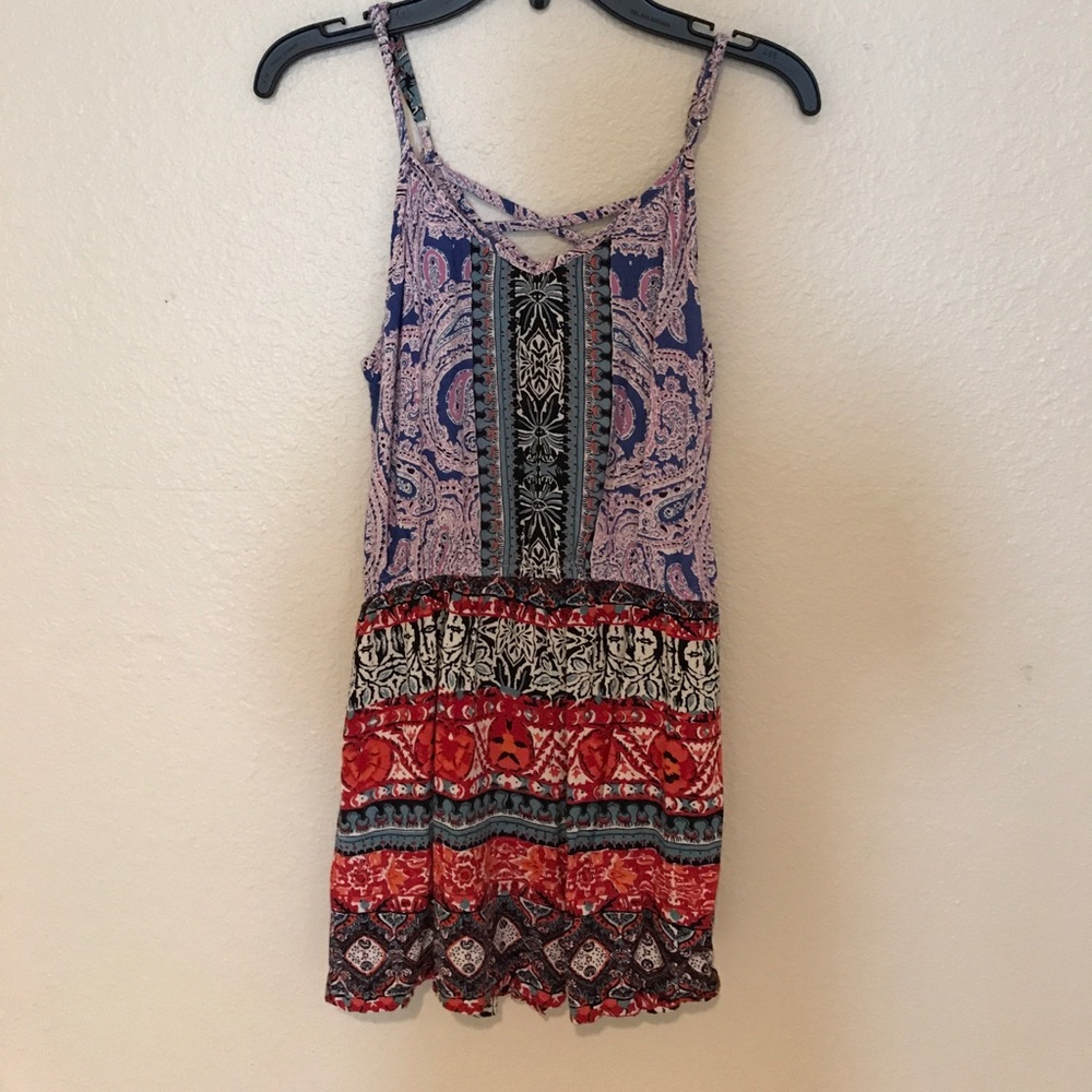 Very cute printed romper with Adjustable Straps!