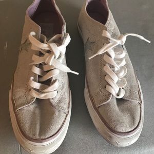 Converse one star
