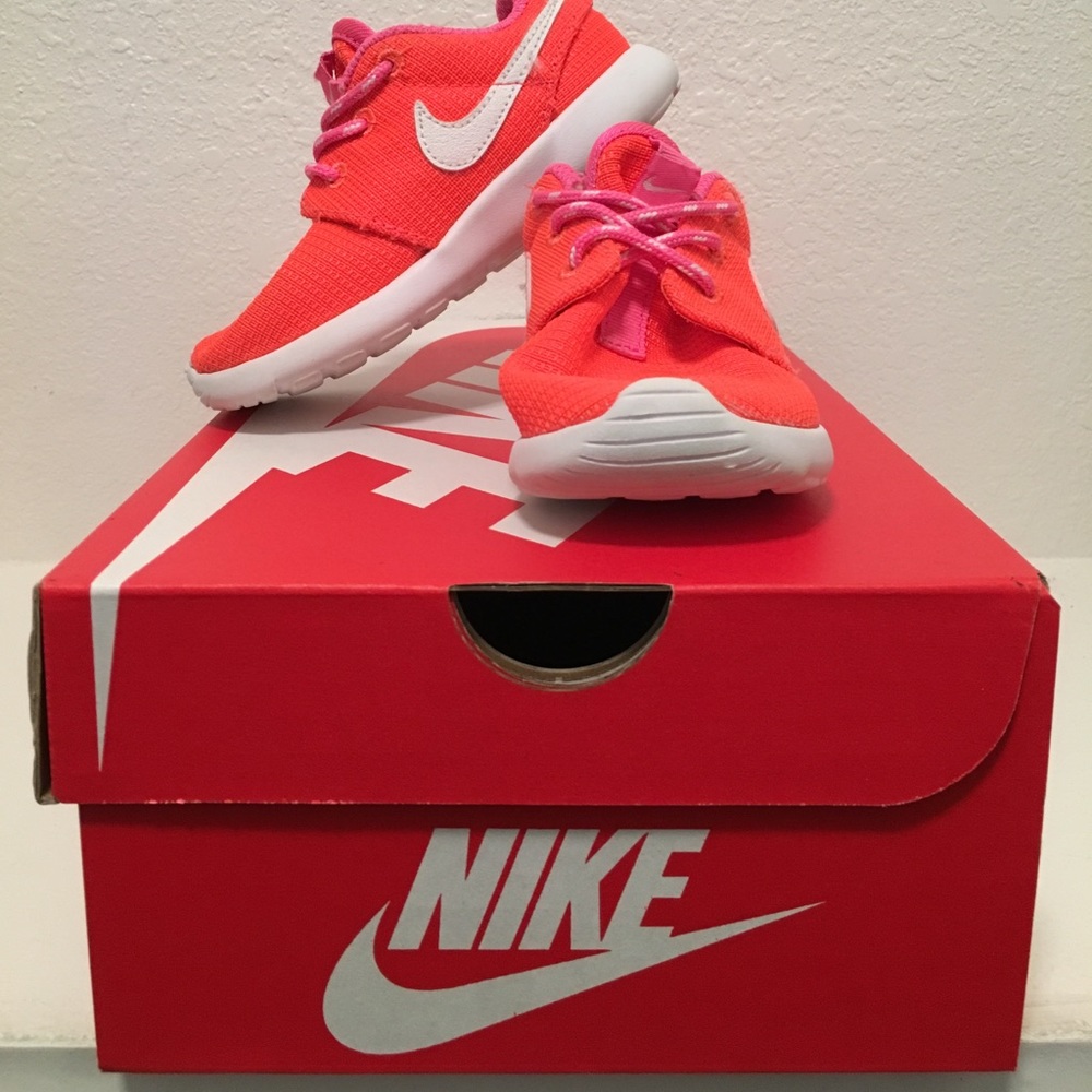 Pink nike shoes baby girl size 8C
