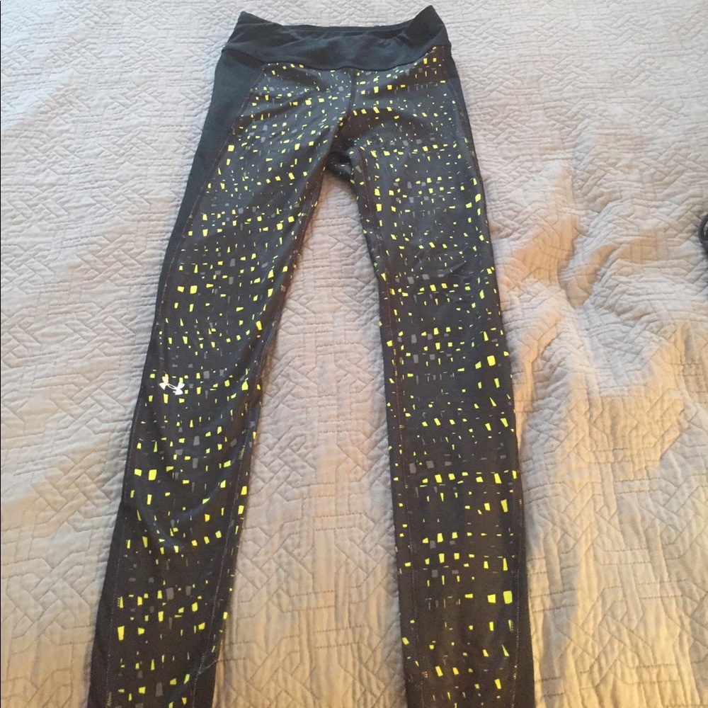 Under armor women's cool max running pants- xs