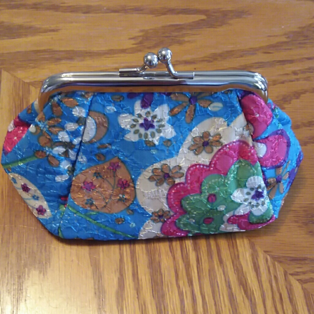 Embroidered flower coin purse , blue