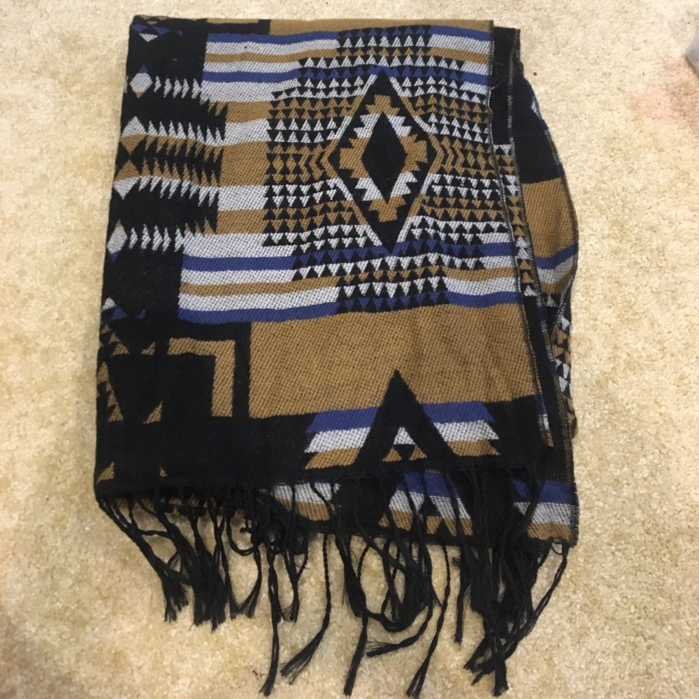 COZY BLANKET SCARF