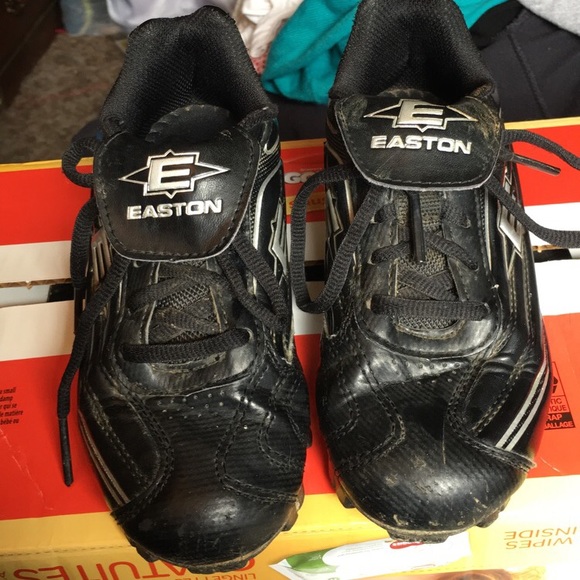 Easton baseball cleats size 1.5 - Picture 1 of 3