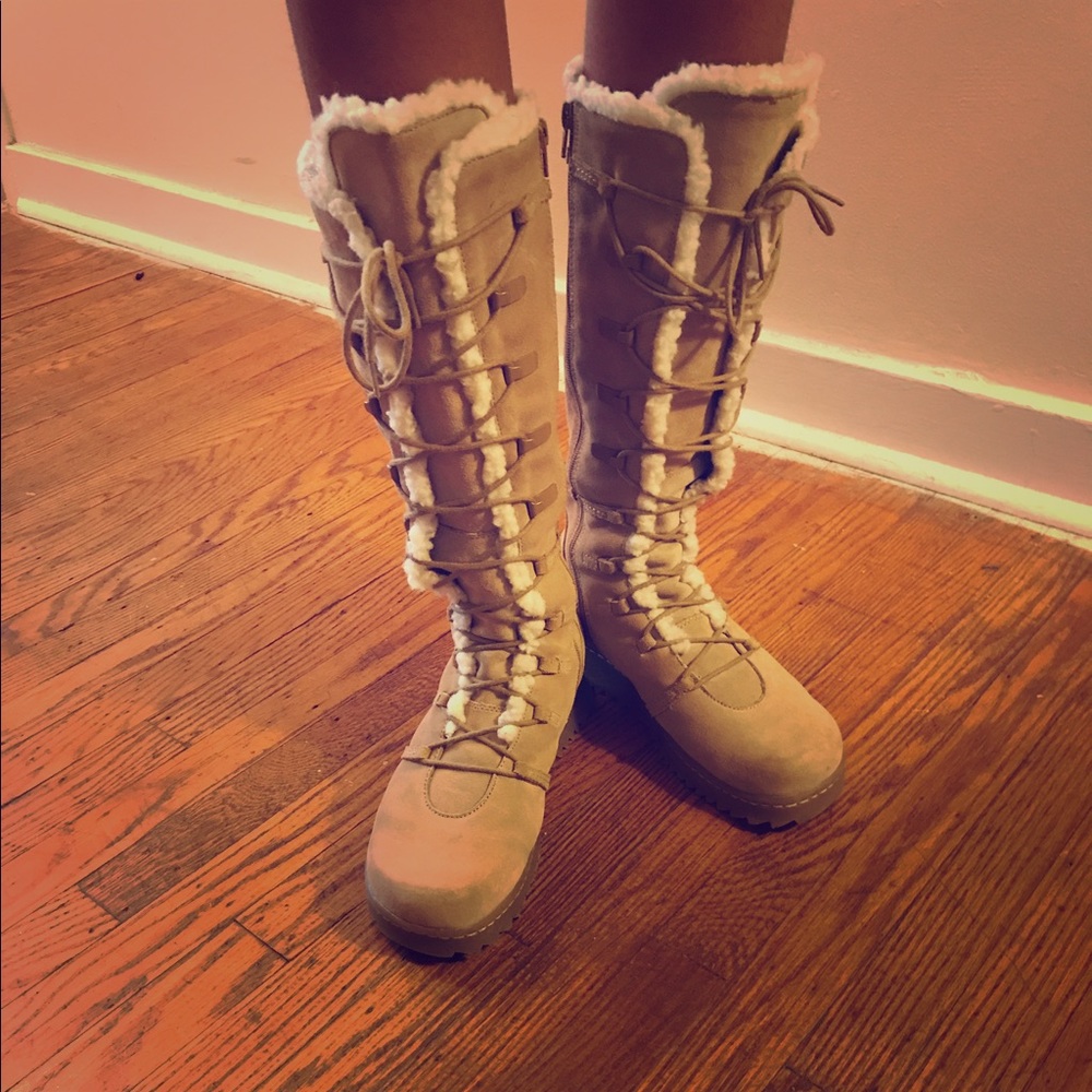 Women's Lace Up Boot