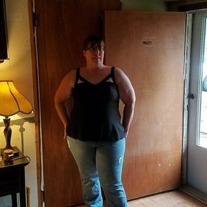 Black cutout body con tank