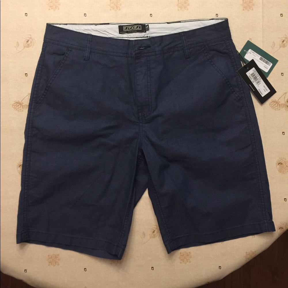 Ezekiel Gridlock Textured Plaid Short. Size 34