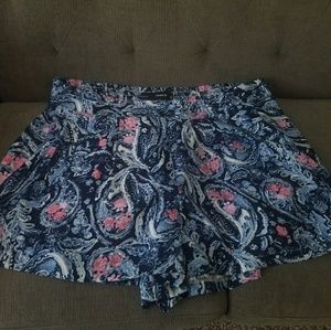 Torrid Size 4 Paisley Dream Shorts