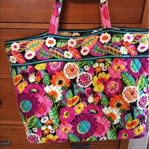 Large Vera Bradley Tote in VaVa Bloom