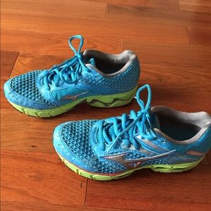 Mizuno Wave Inspire 9