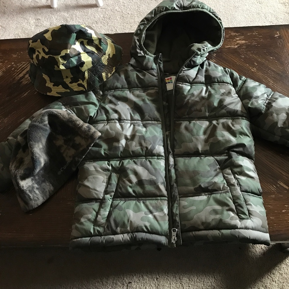 Camo kids jacket and hats