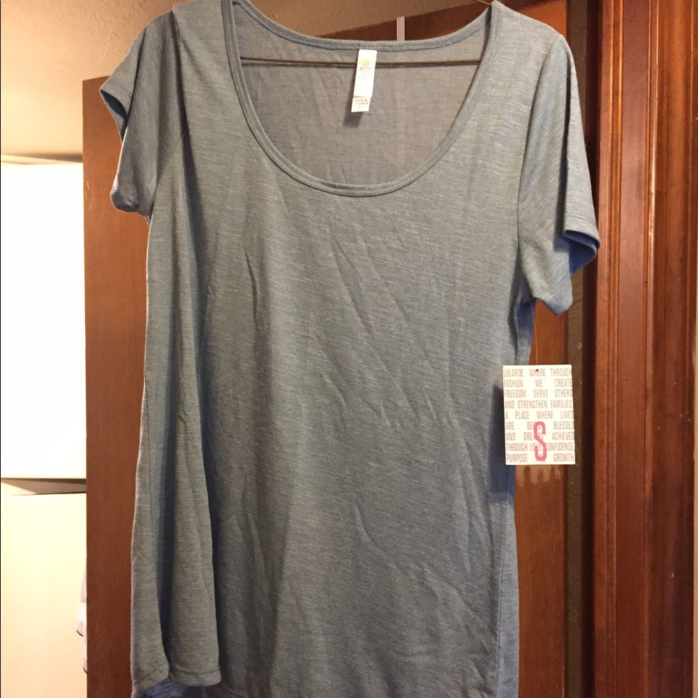 Brand new Lularoe Classic  T size small