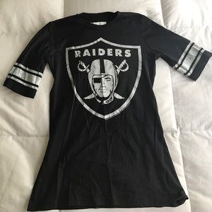 Raiders t shirt