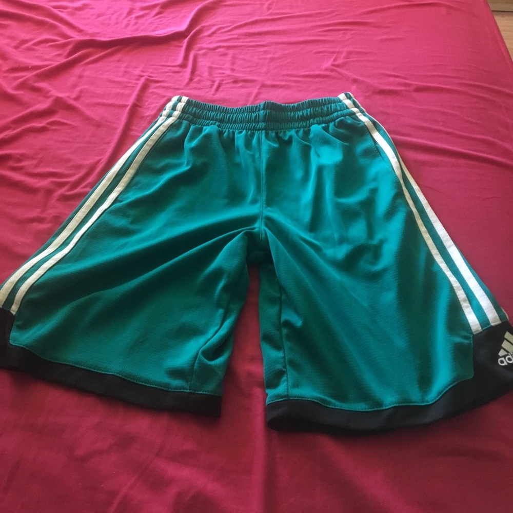 BOYS ADIDAS BASKETBALL SHORTS🏀🏀🏀