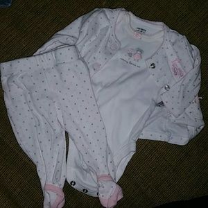 Carter's Outfit