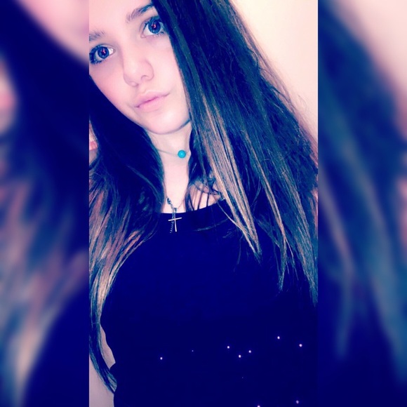 Meet your Posher, Makayla - Picture 1 of 1