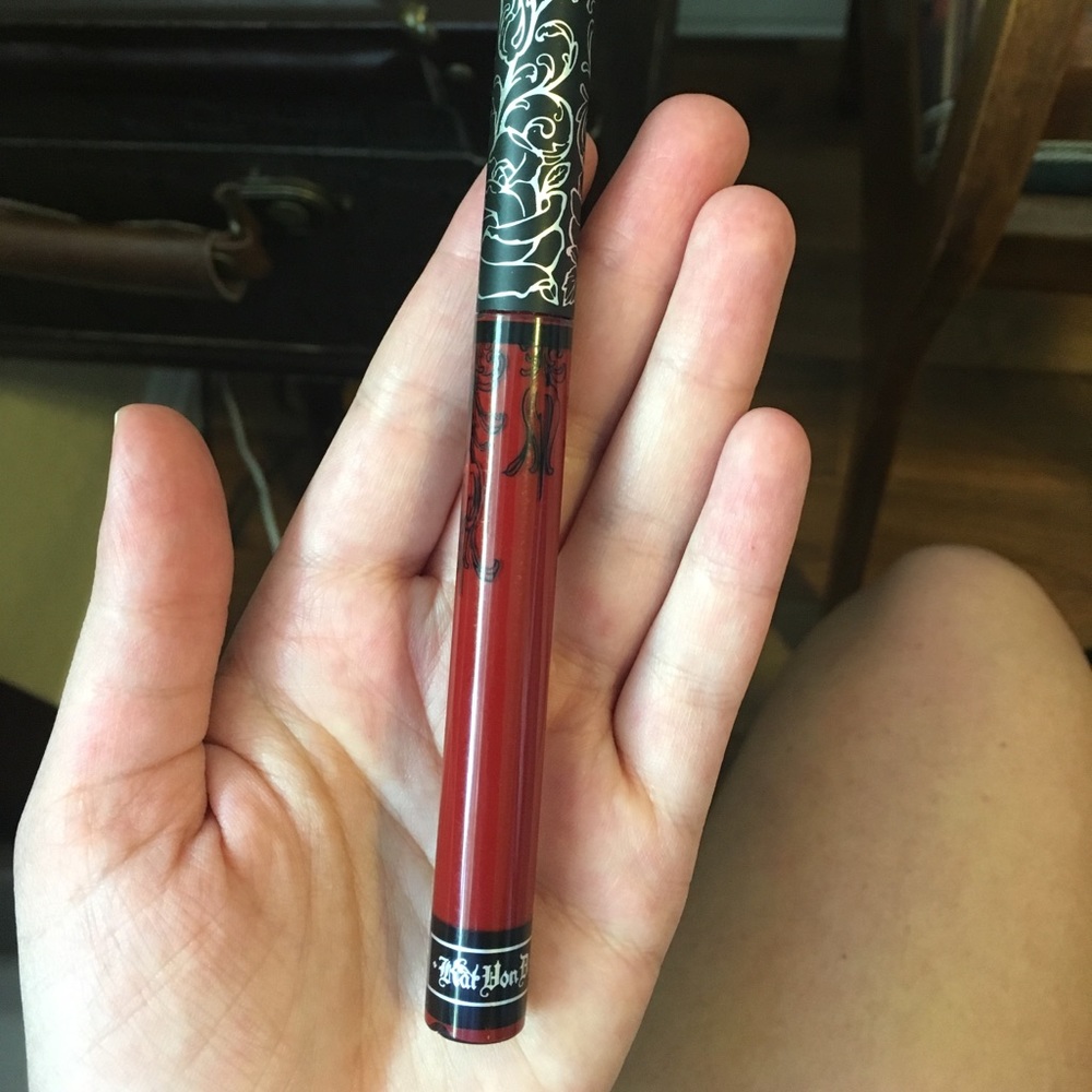 Nosferatu Kat Von D Everlasting Lipstick