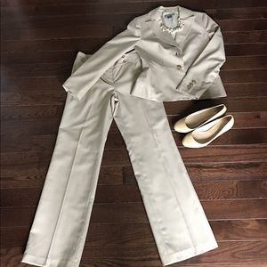 Ann Taylor Lightweight Tan Pantsuit 0
