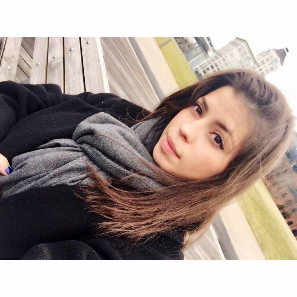 Meet your Posher, Raquel