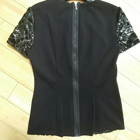 🔥ON SALE🆕 BCBGMAXAZRIA "Larson" black sequin top - Picture 4 of 4