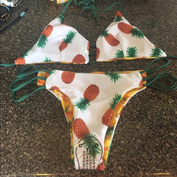 Reversible. Pineapple print - Picture 3 of 7