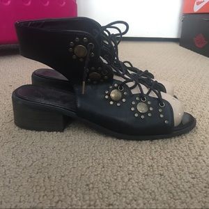 Ecote Size 8 Lace Up Sandal Boots