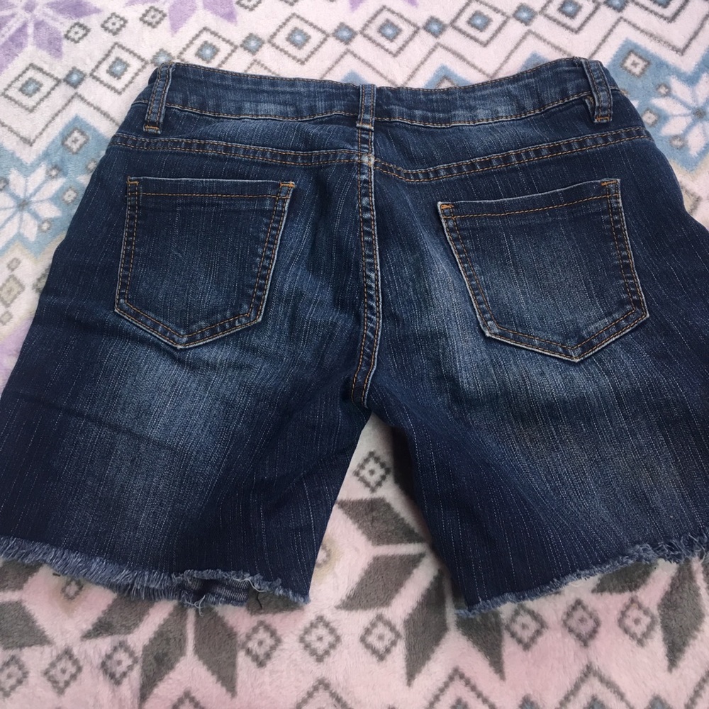 Shorts - Picture 2 of 2