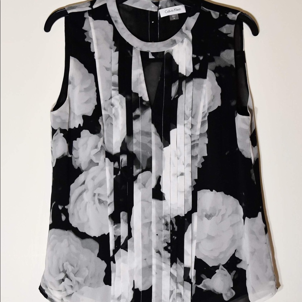 NWOT Calvin Klein Top