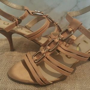 Unisa sandals