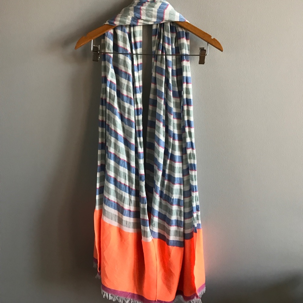 Gap scarf
