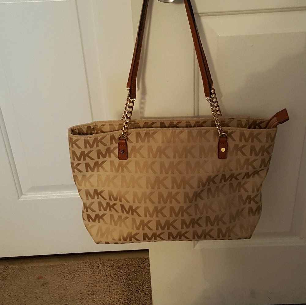 Medium Micheal Kors