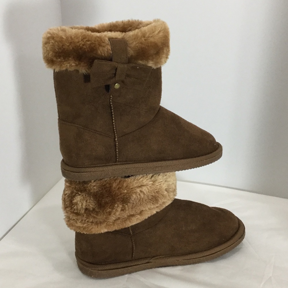 Girls brown winter boots size 2/3