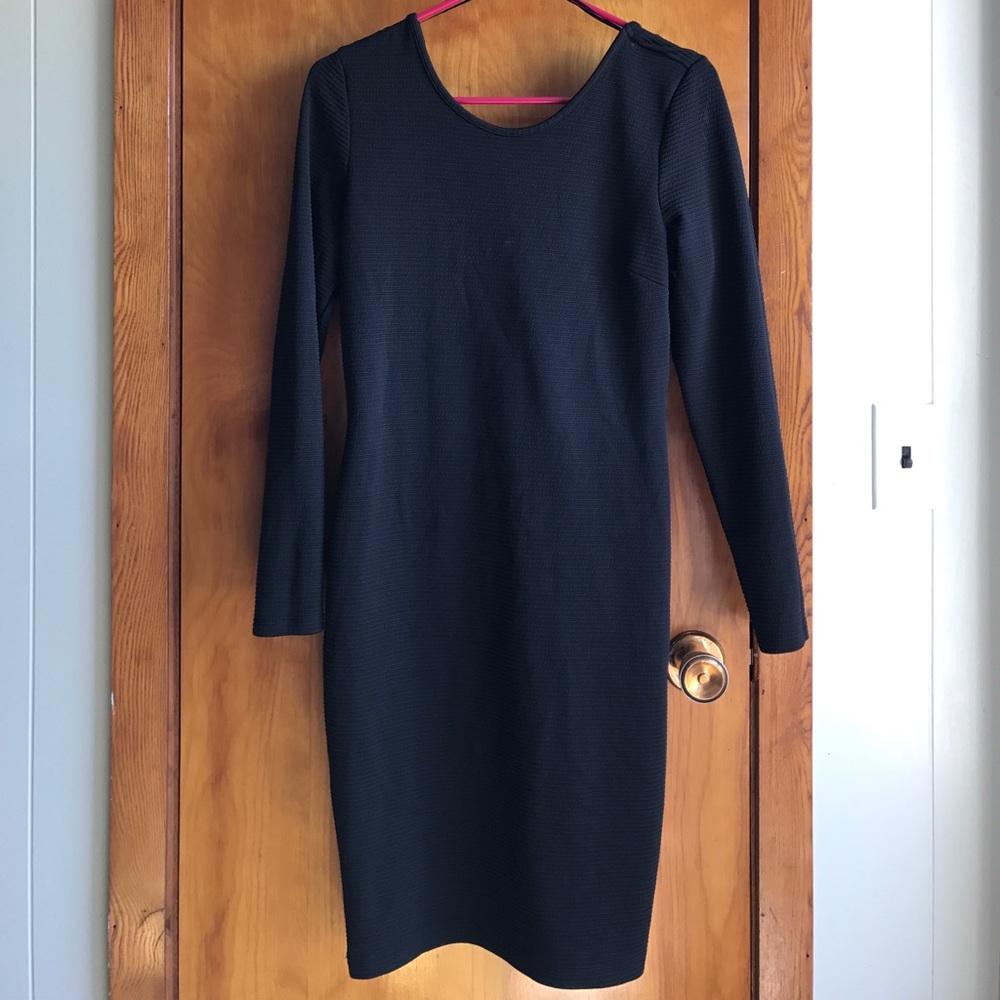 Form-fitting LBD - Picture 2 of 4