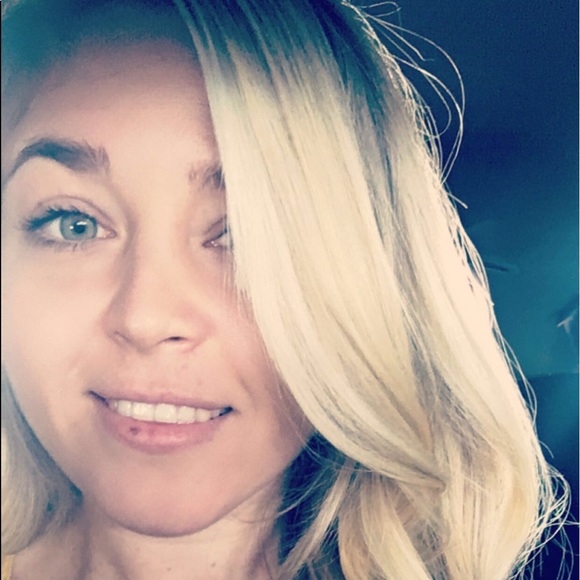 Meet your Posher, Briana - Picture 1 of 1