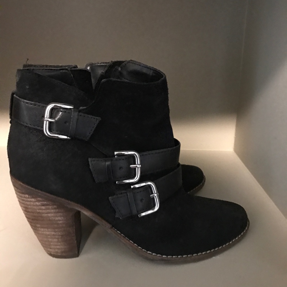 Dolce  Vita booties