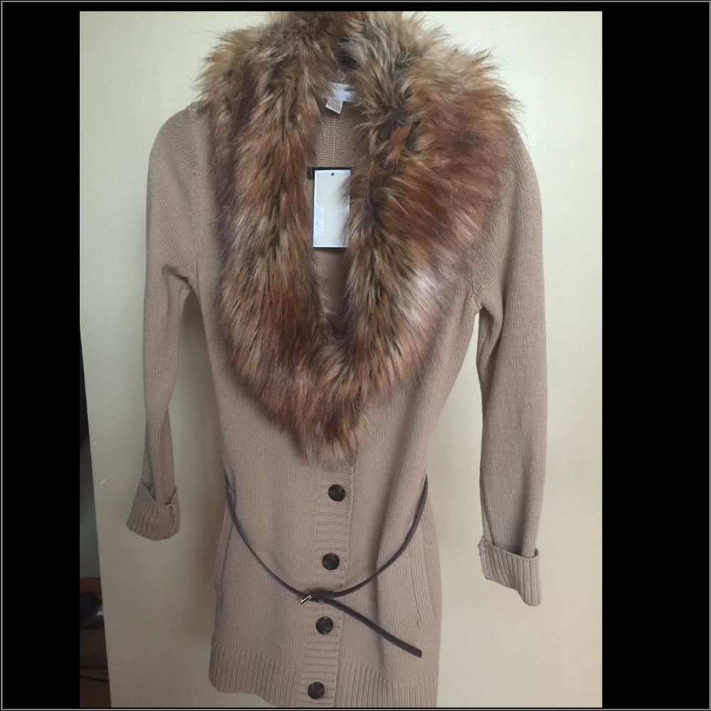 Michael Kors Sweater with fur collar.