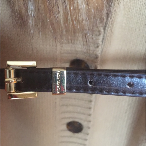 Michael Kors Sweater with fur collar. - Picture 4 of 7