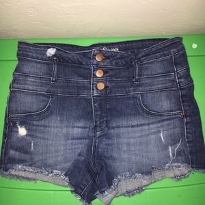 High-waisted jean shorts