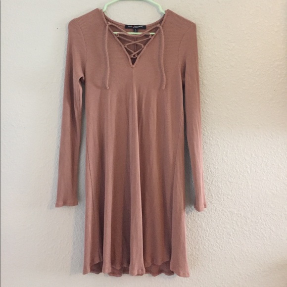 ❣️❗️FINAL PRICE➖DONATING SOON. Lace up mauve ribbed dress - Picture 1 of 6