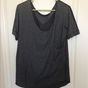 Lululemon Size 8 black microstripe tee