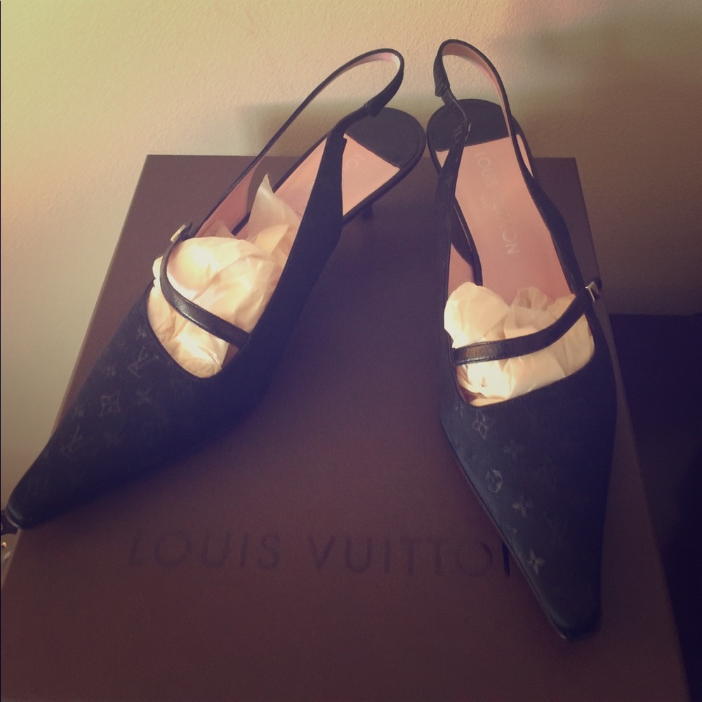 📌SOLD📌Louis Vuitton Mary Jane slingback heels
