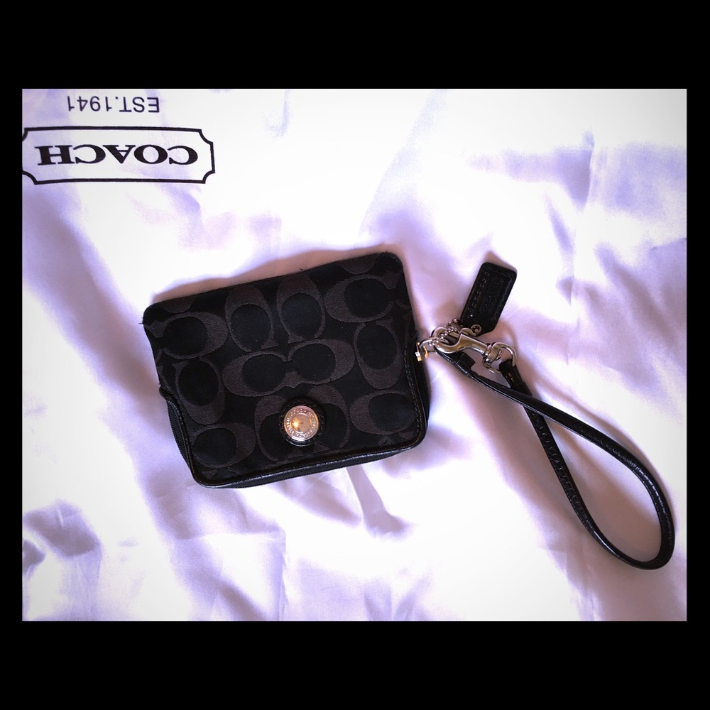 Black Coach wristlet