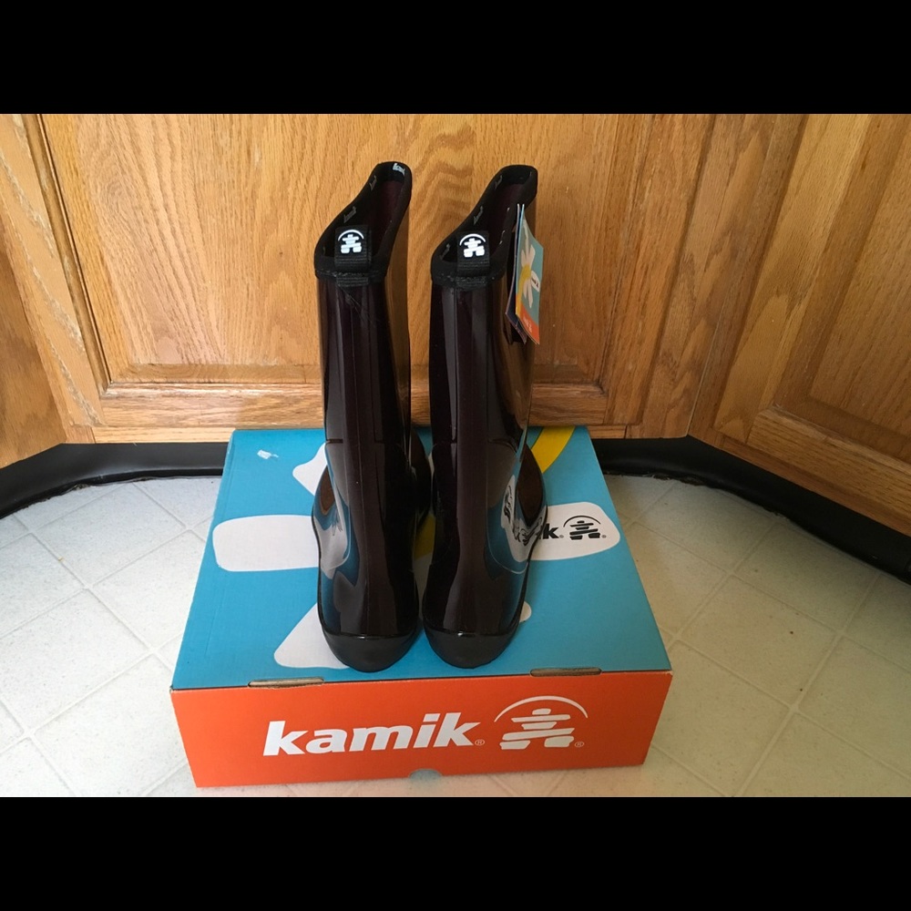 Boots - Picture 3 of 3