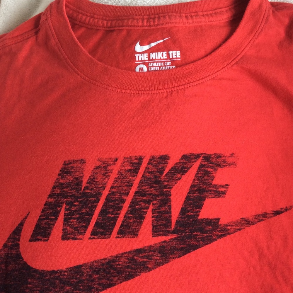 Nike Men's M tee shirt