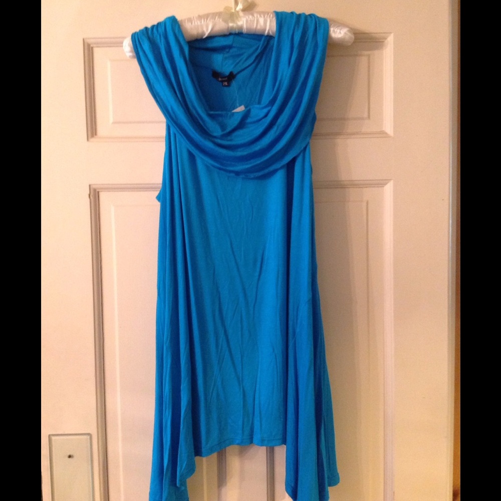 NWOT turquoise sleeveless drape neck tee