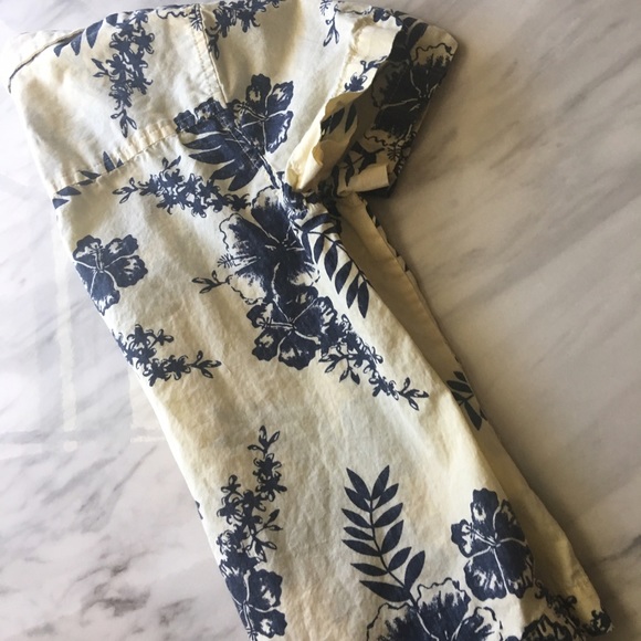 Old Navy boys XS Hawaiian button down shirt - Picture 3 of 4
